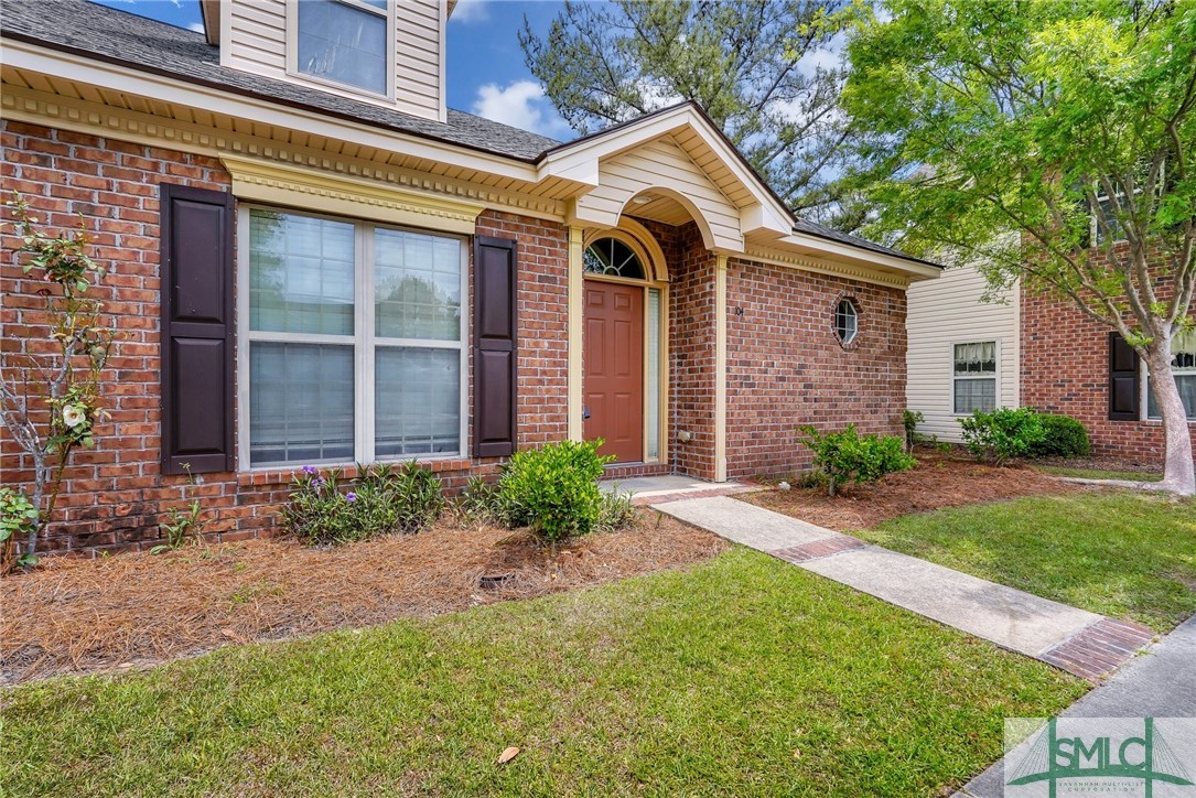 104 Coach House Square