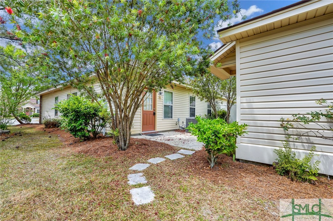 104 Coach House Square