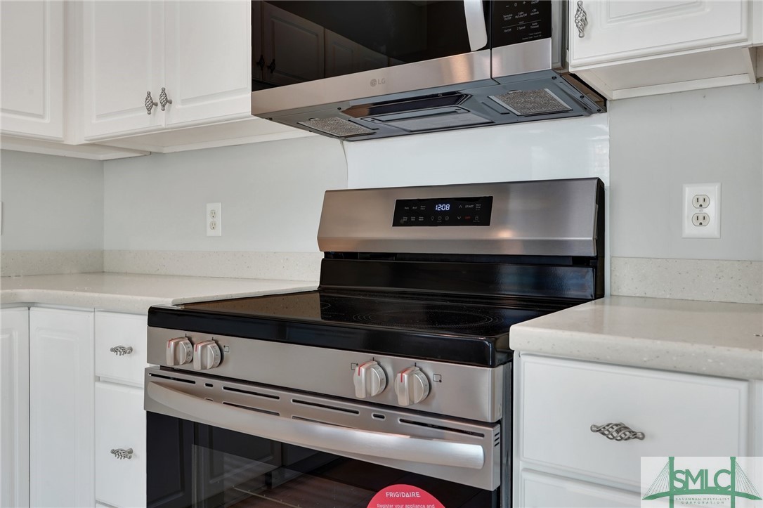 104 Coach House Square