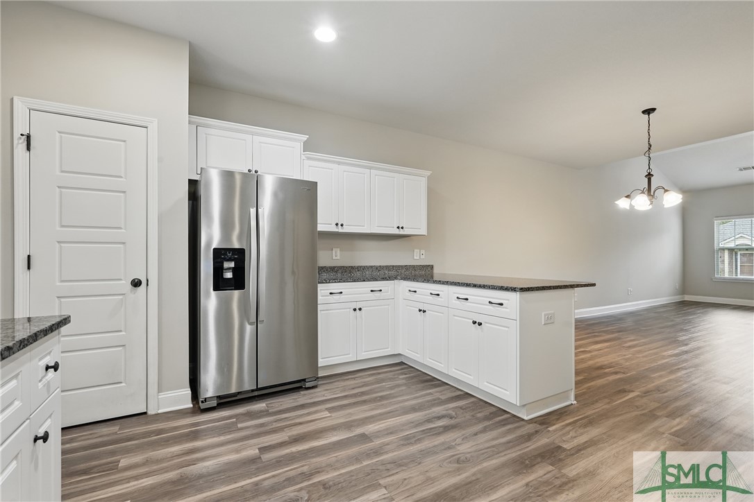 503 Potter Stone Square