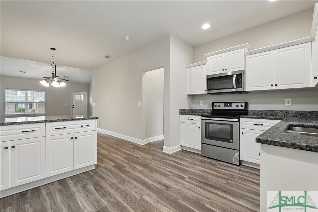 503 Potter Stone Square