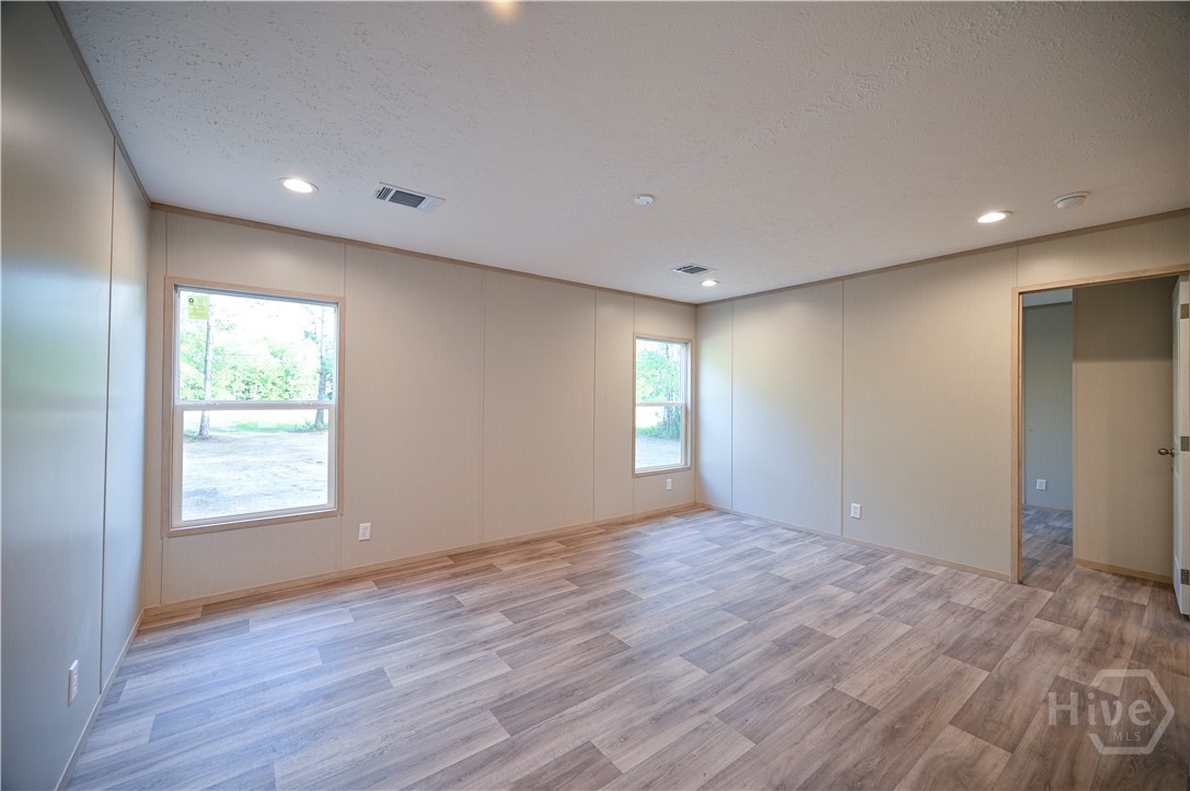 2760 17 Highway