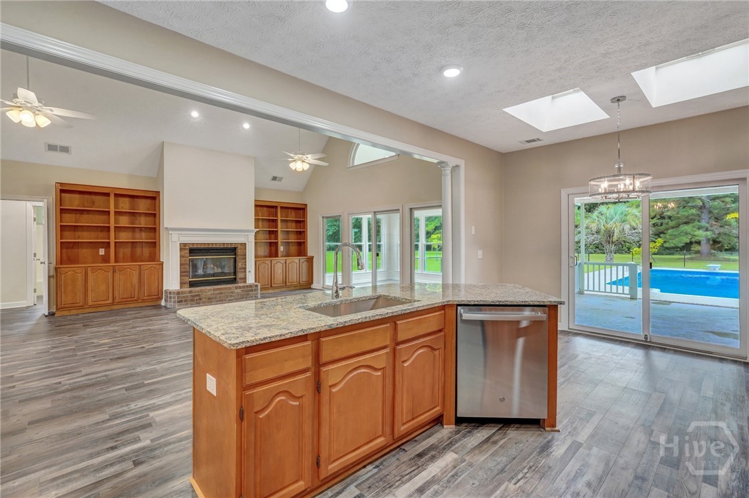 600 Old Louisville Road