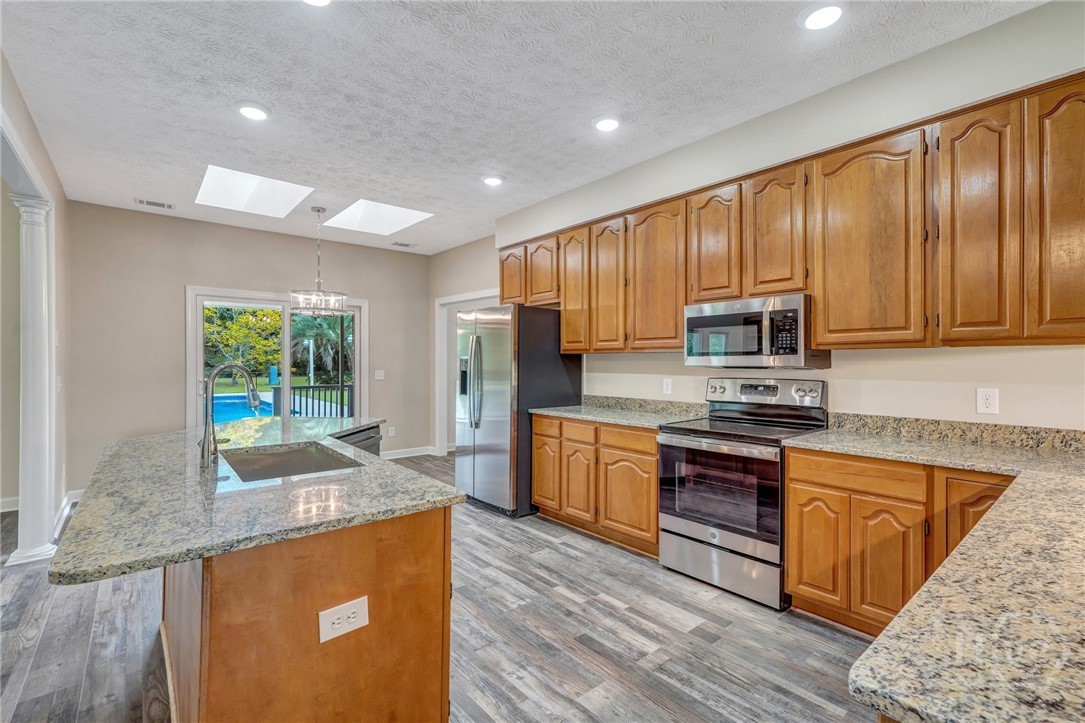 600 Old Louisville Road