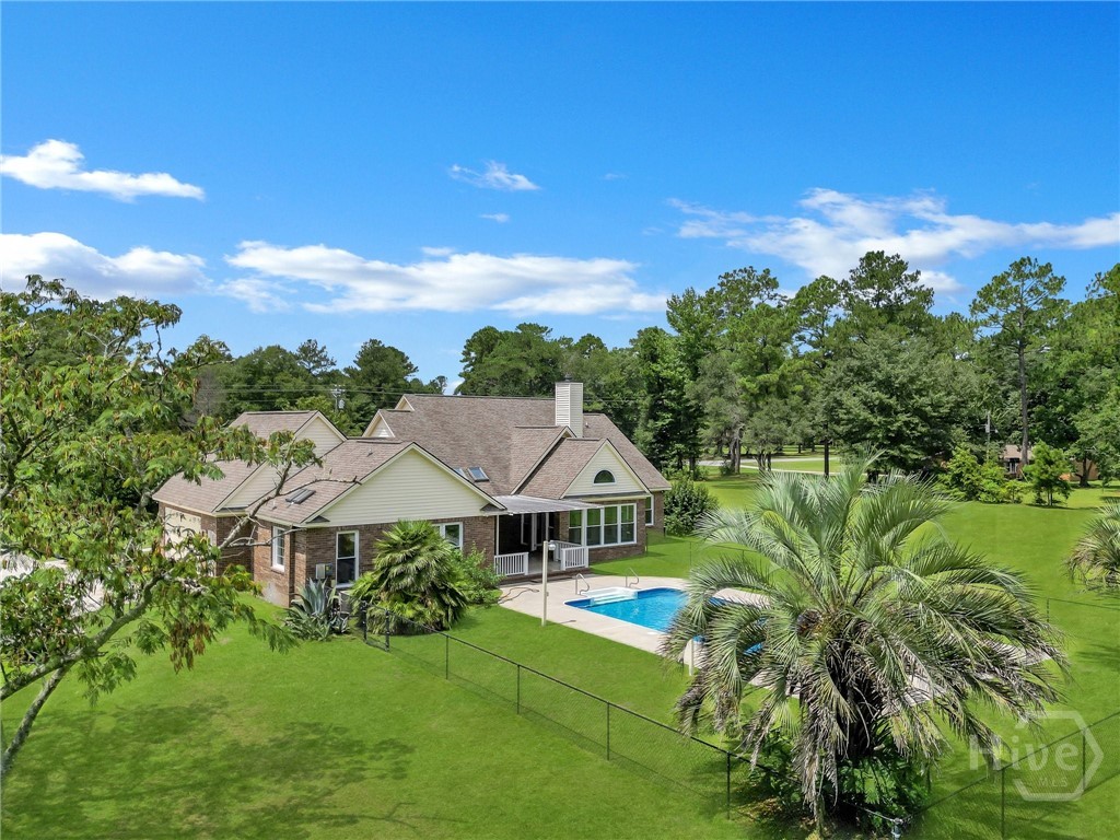 600 Old Louisville Road