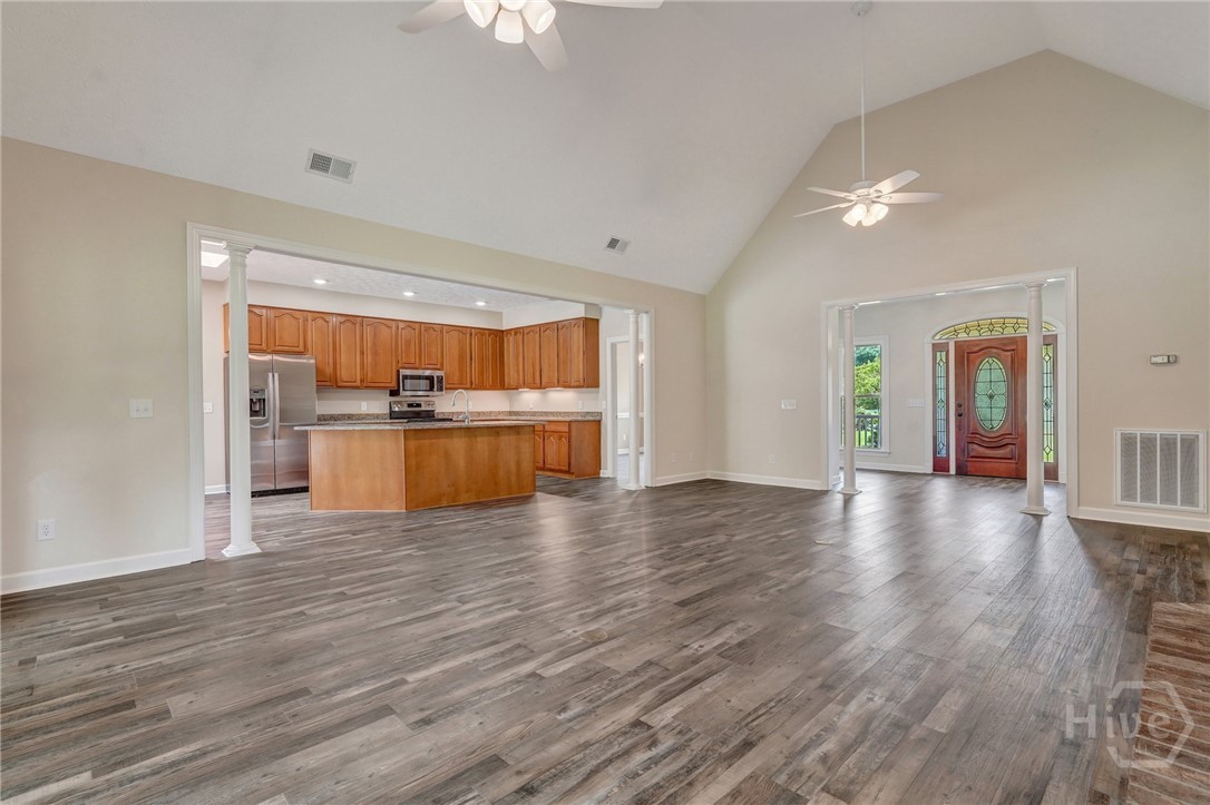 600 Old Louisville Road