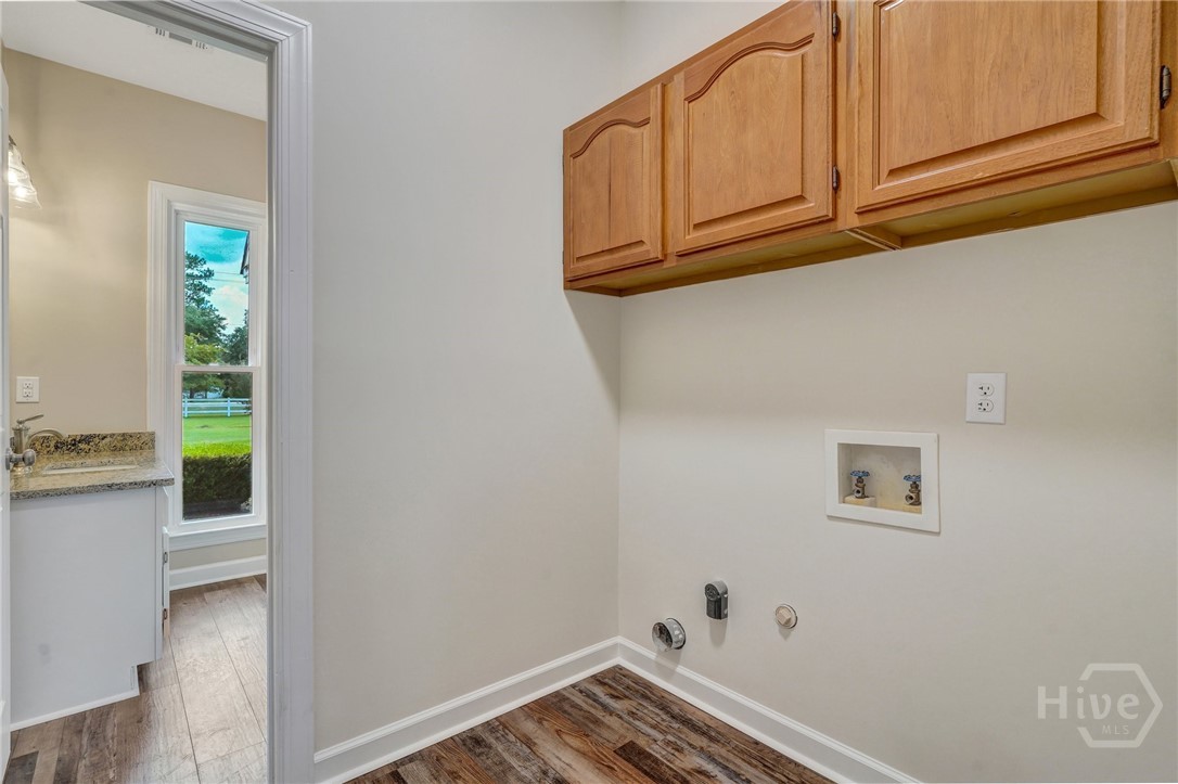 600 Old Louisville Road