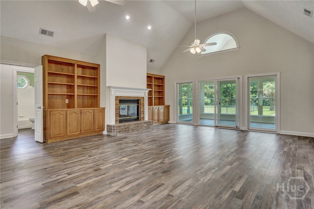 600 Old Louisville Road