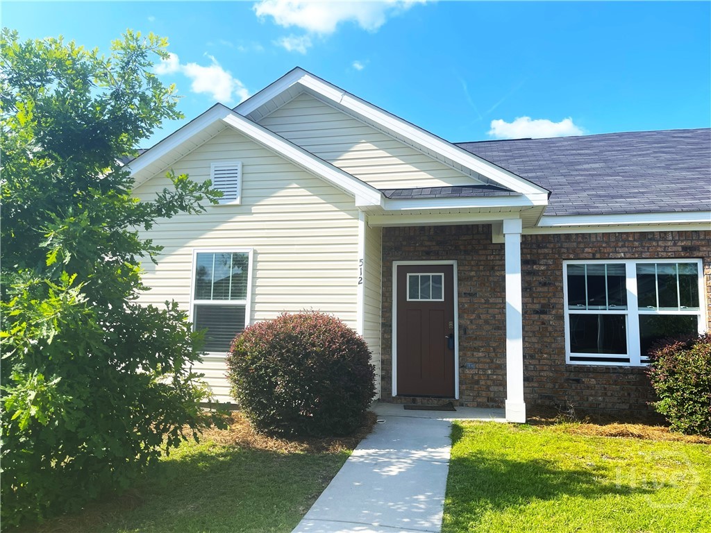 512 Potter Stone Square