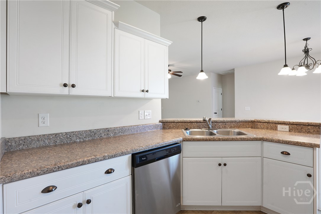 106 Clydesdale Court