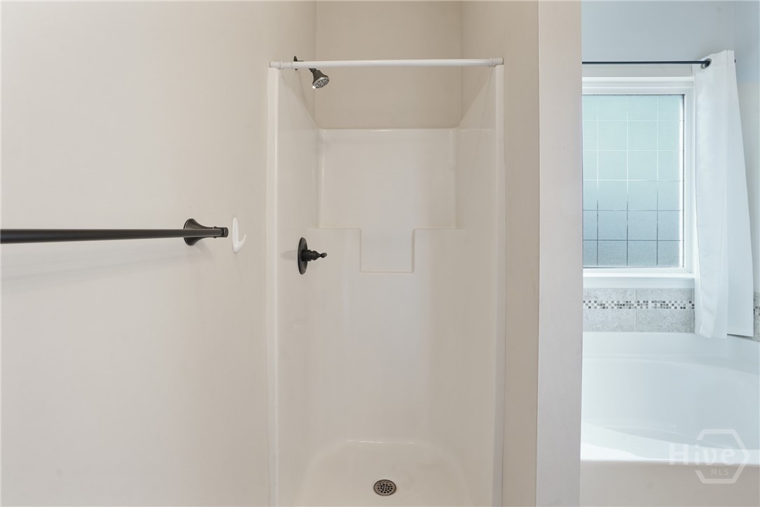 106 Clydesdale Court