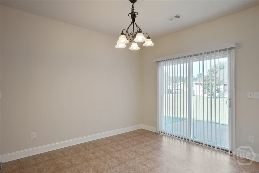 106 Clydesdale Court