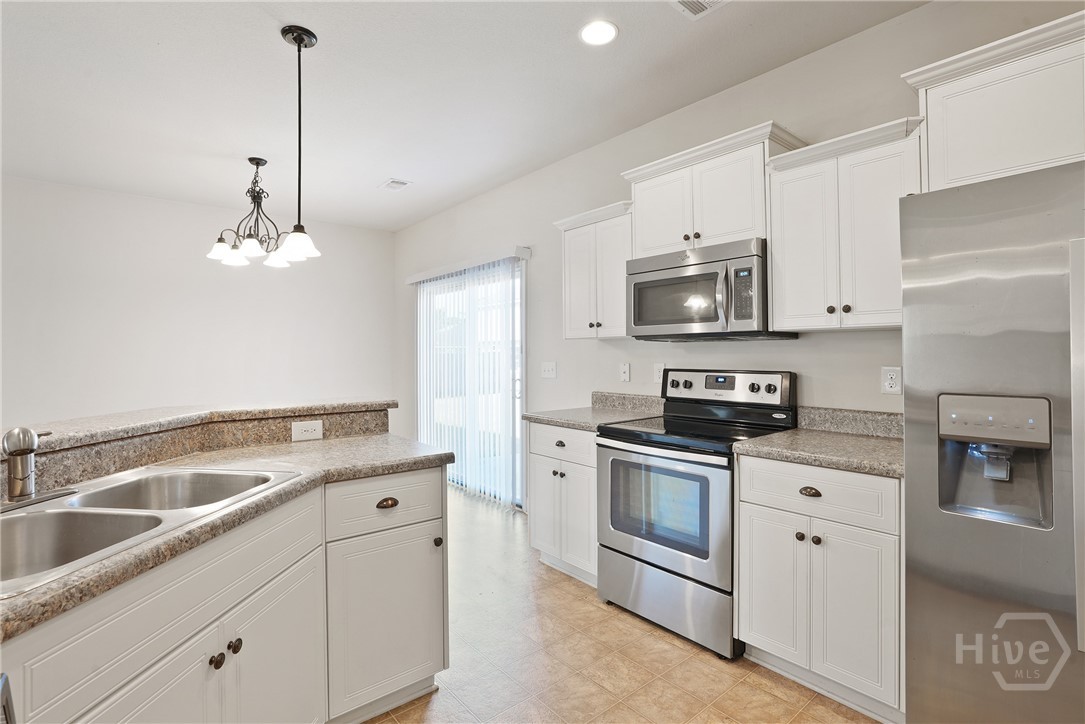 106 Clydesdale Court