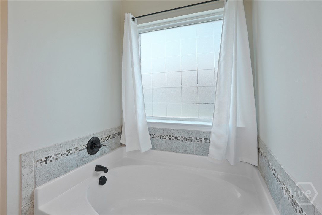 106 Clydesdale Court