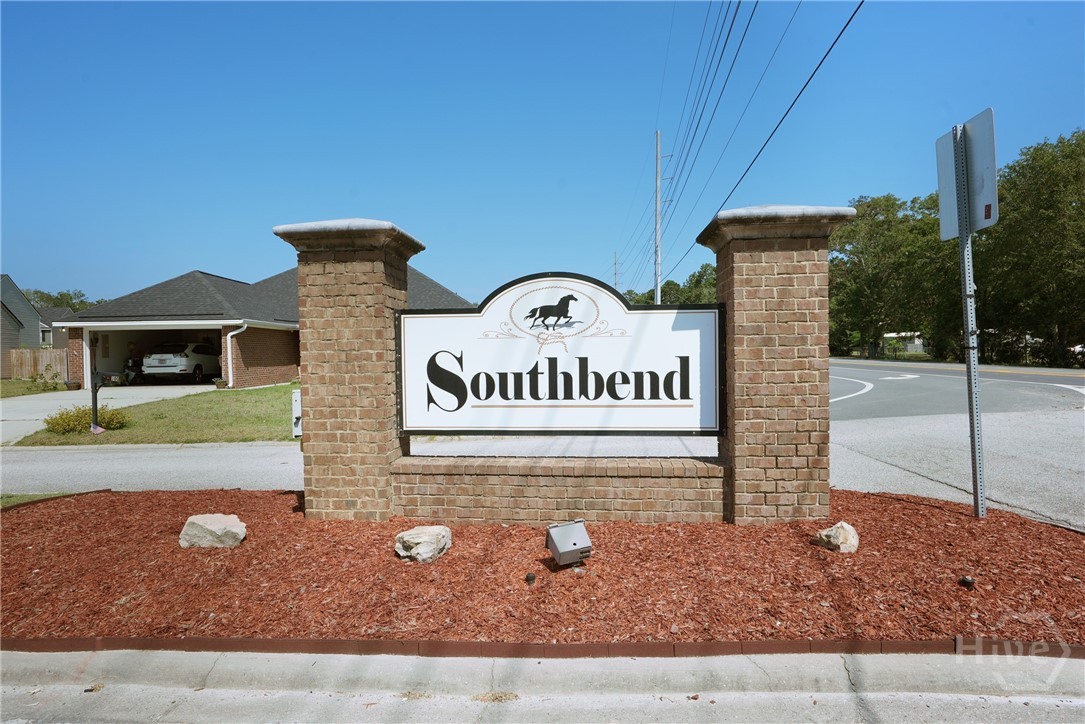 106 Clydesdale Court