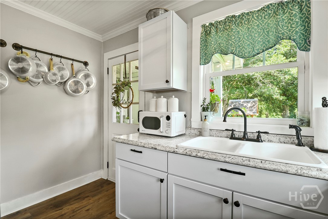 702 Lexington Avenue