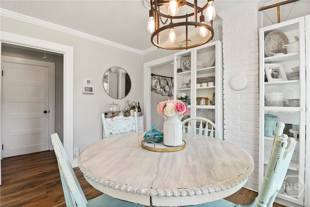 702 Lexington Avenue