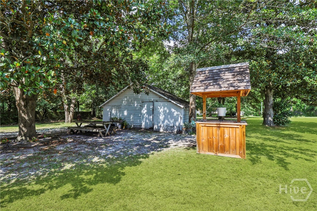 702 Lexington Avenue