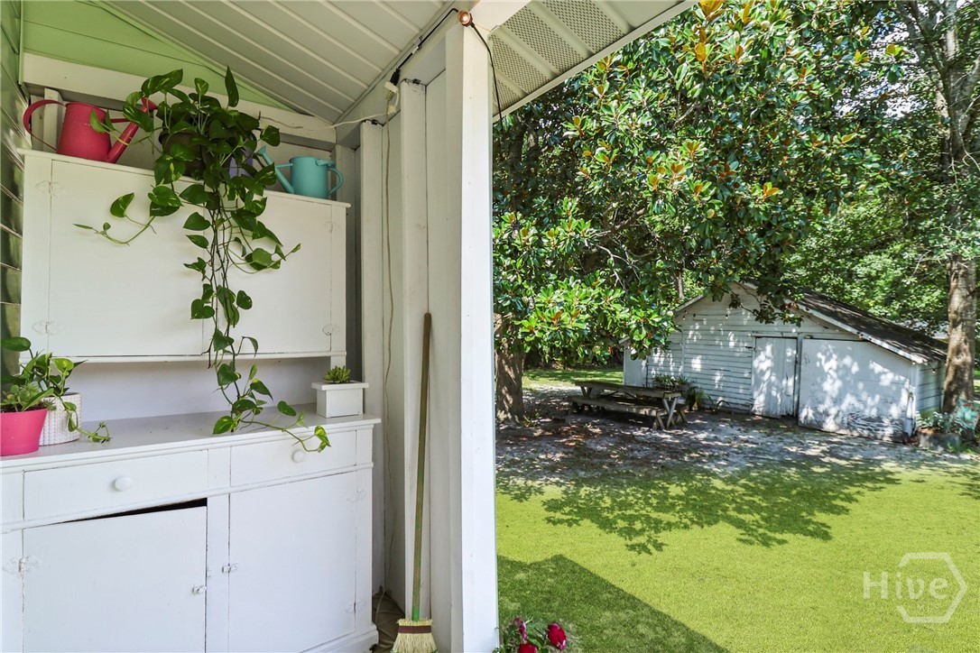 702 Lexington Avenue