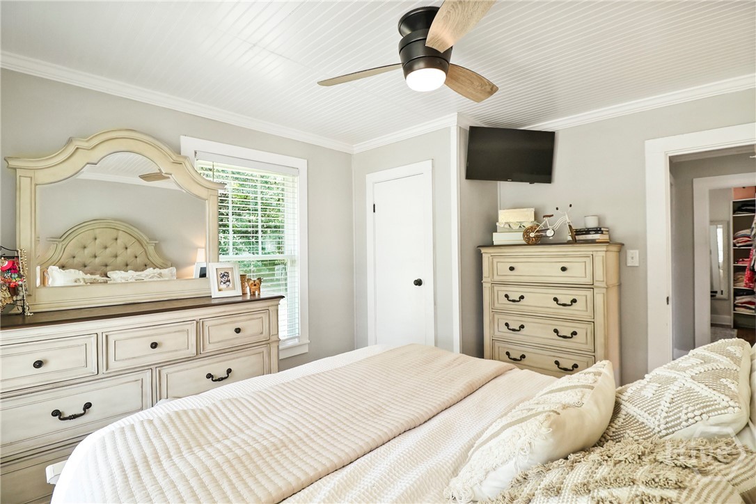 702 Lexington Avenue