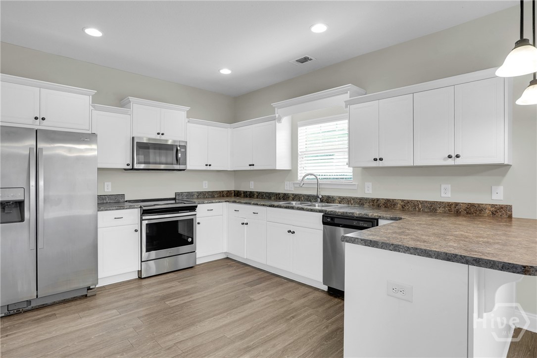 125 Thoroughbred Drive