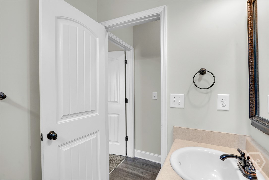 125 Thoroughbred Drive