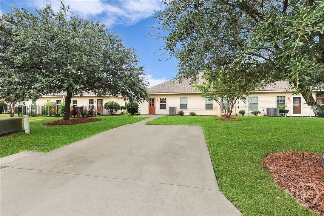 609 Trellis Square