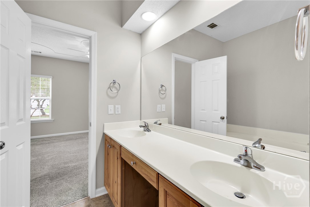 609 Trellis Square
