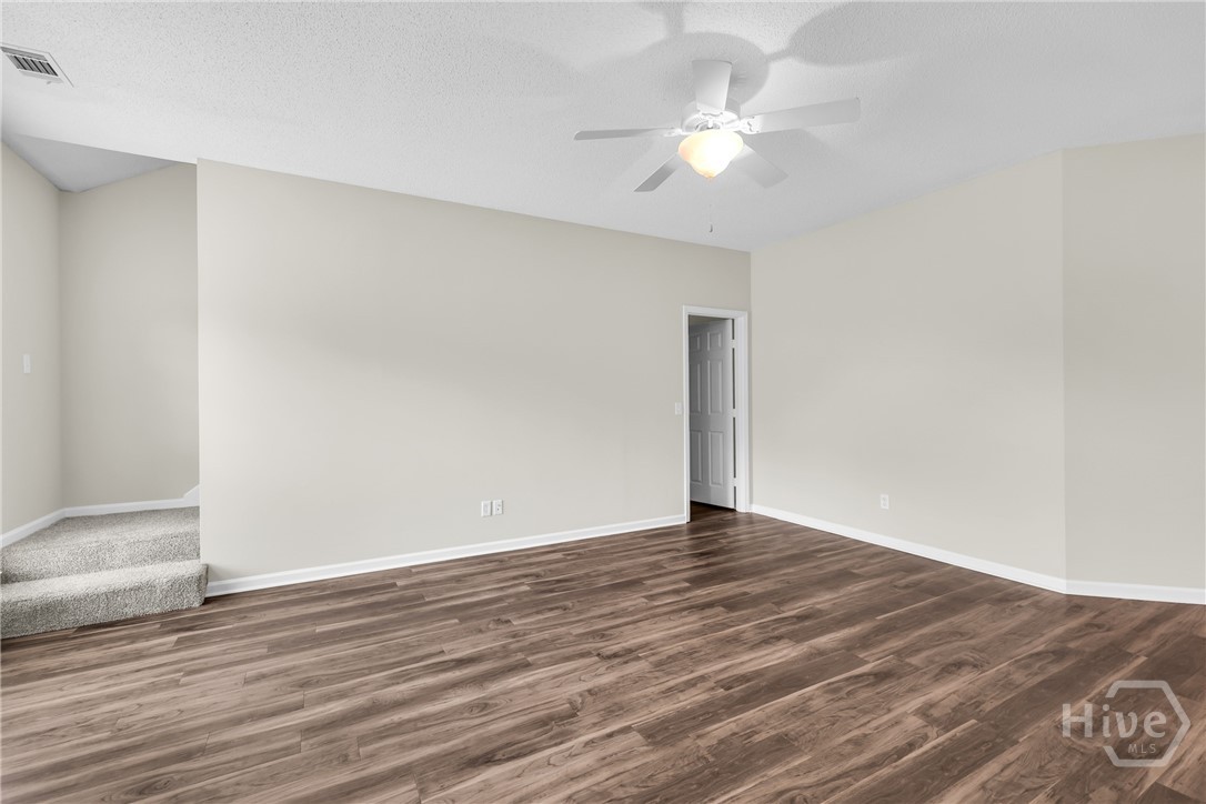 609 Trellis Square