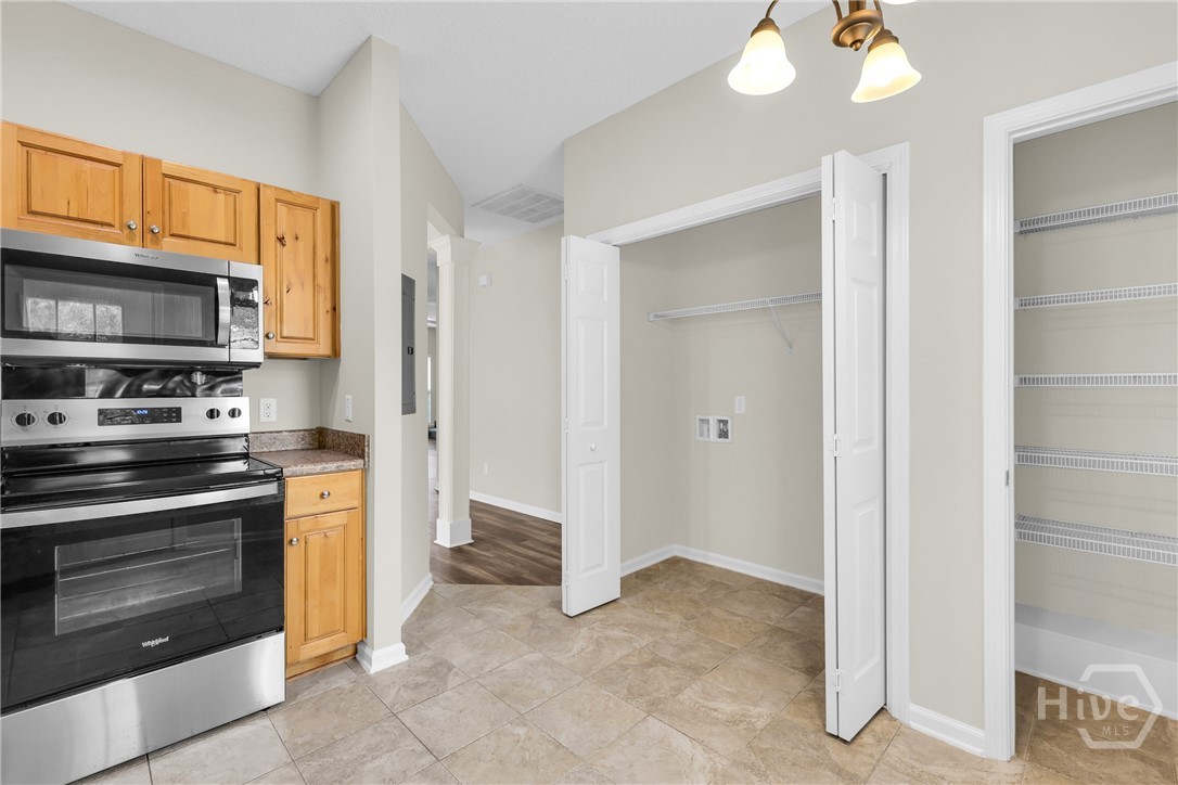 609 Trellis Square