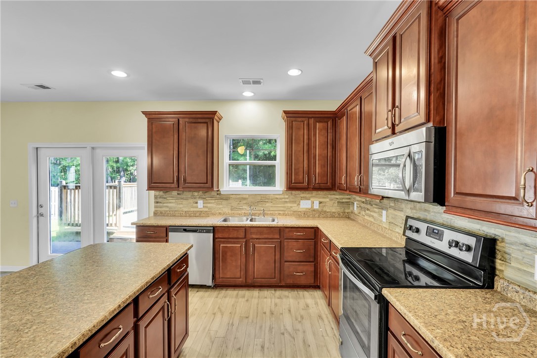 134 Lakepointe Drive