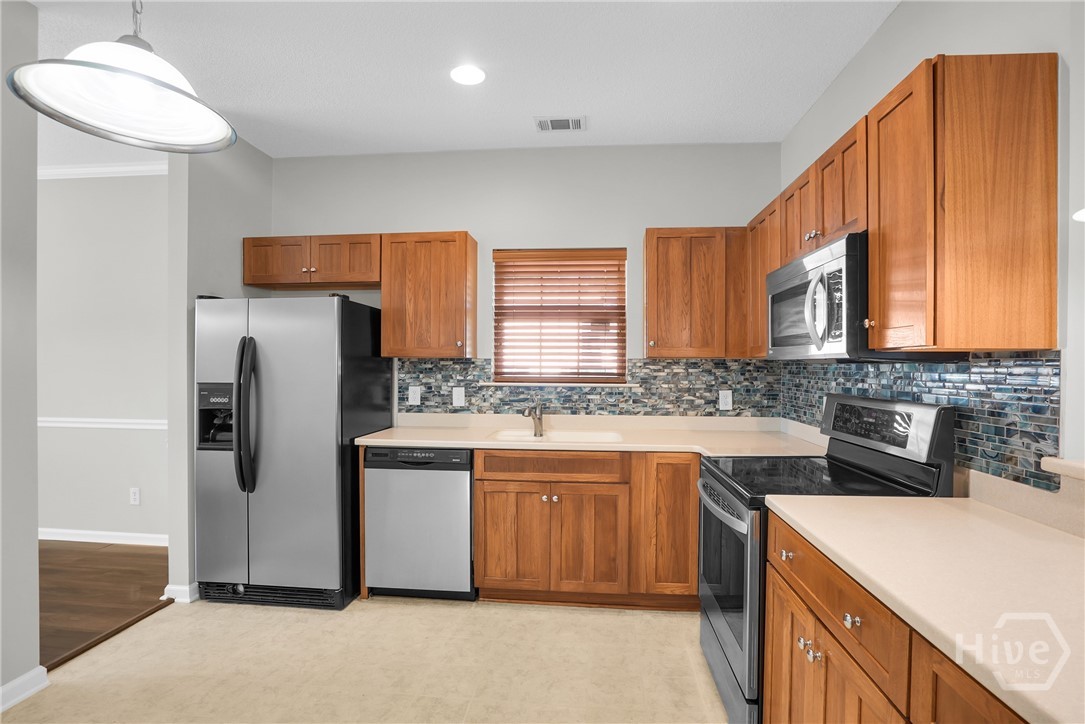 110 Coach House Square