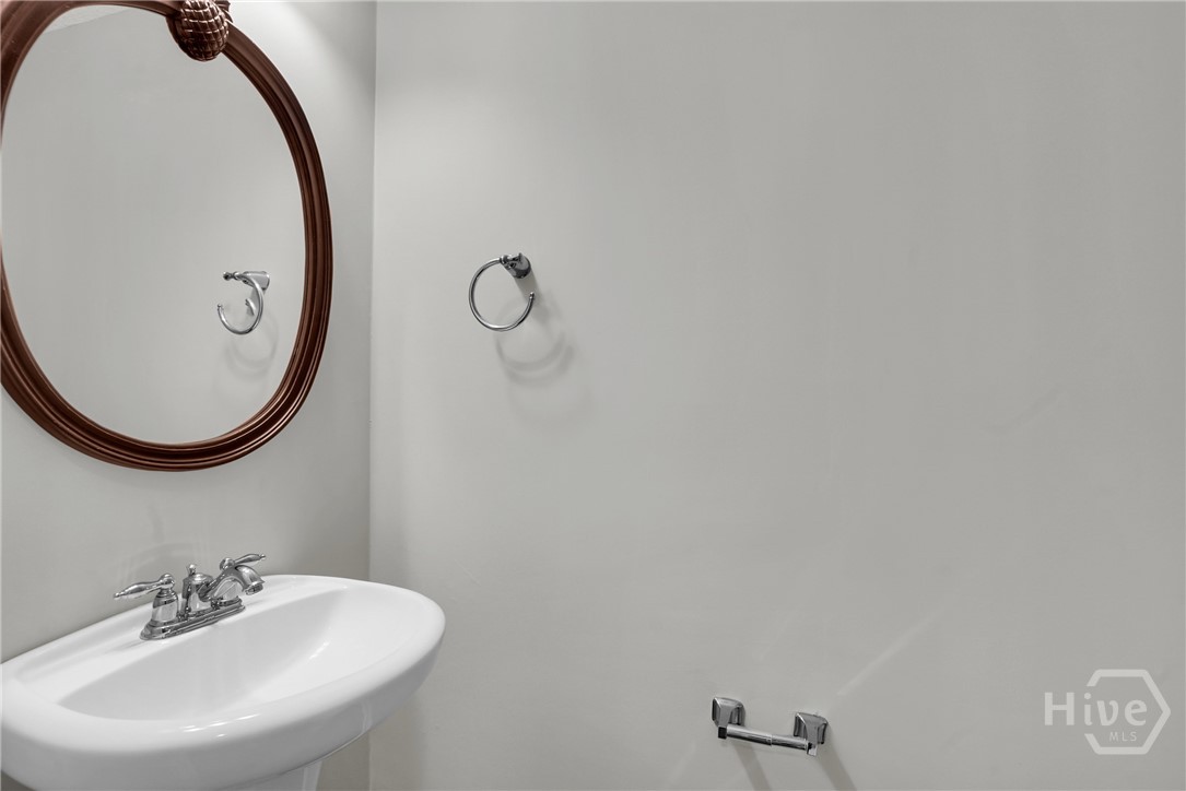 110 Coach House Square