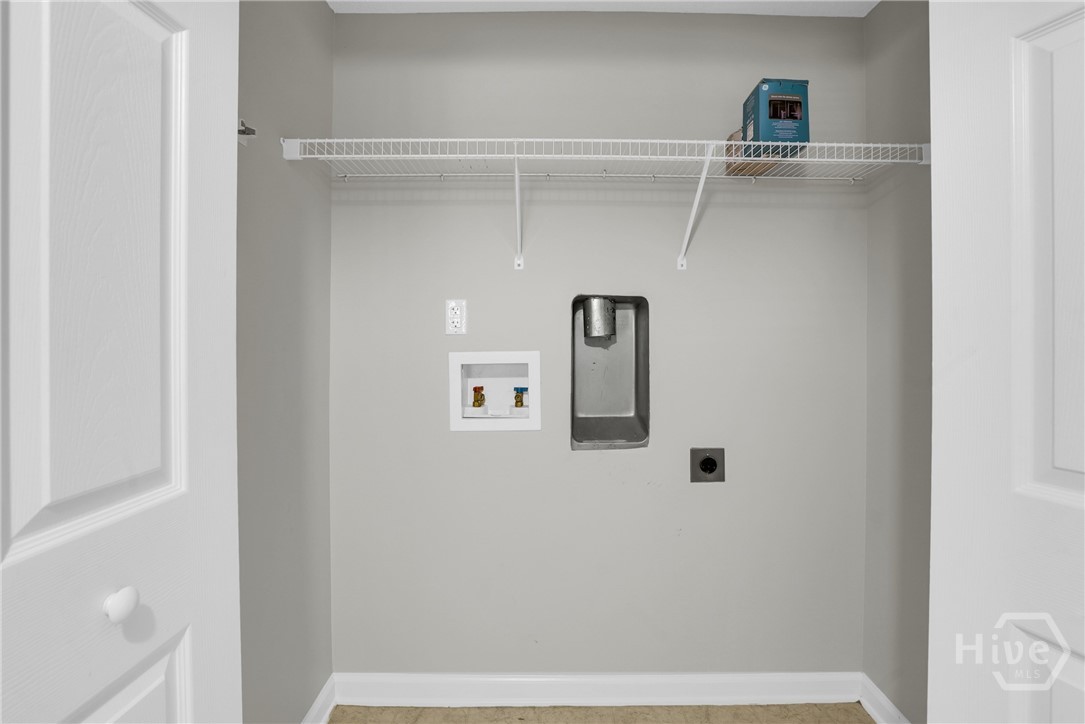 110 Coach House Square