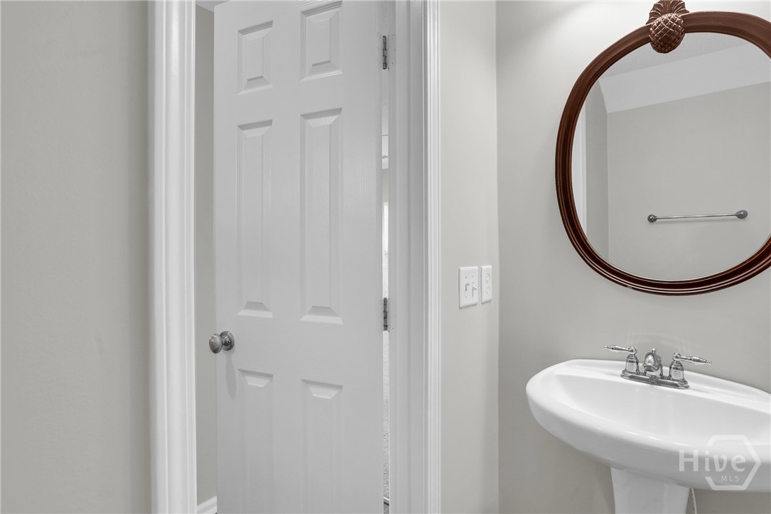 110 Coach House Square