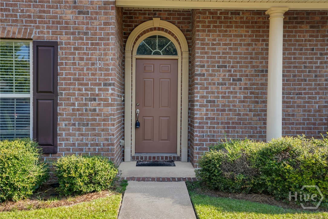 110 Coach House Square