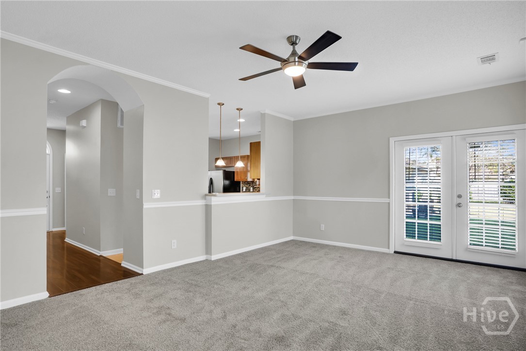 110 Coach House Square