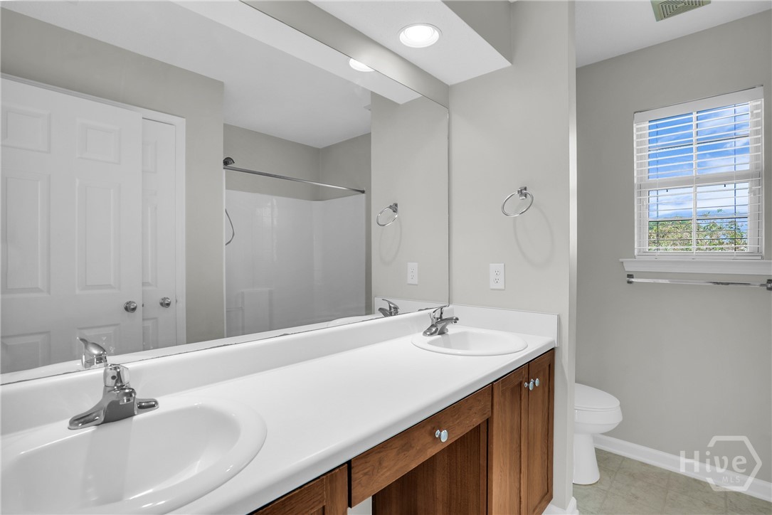 110 Coach House Square