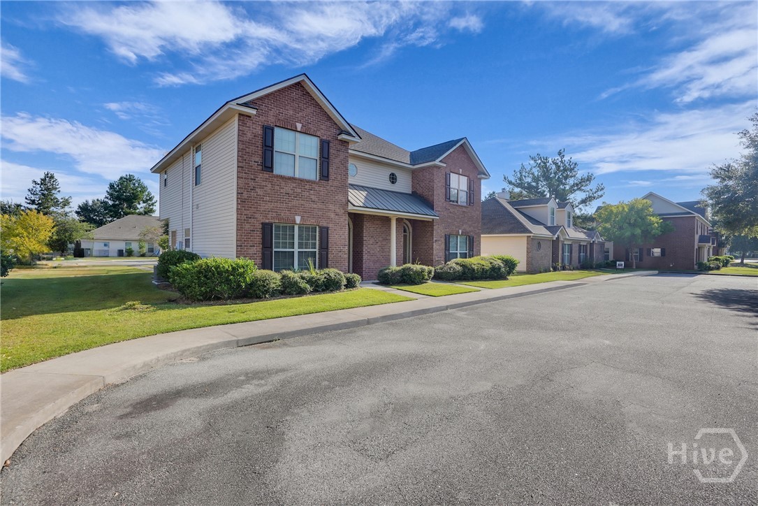 110 Coach House Square