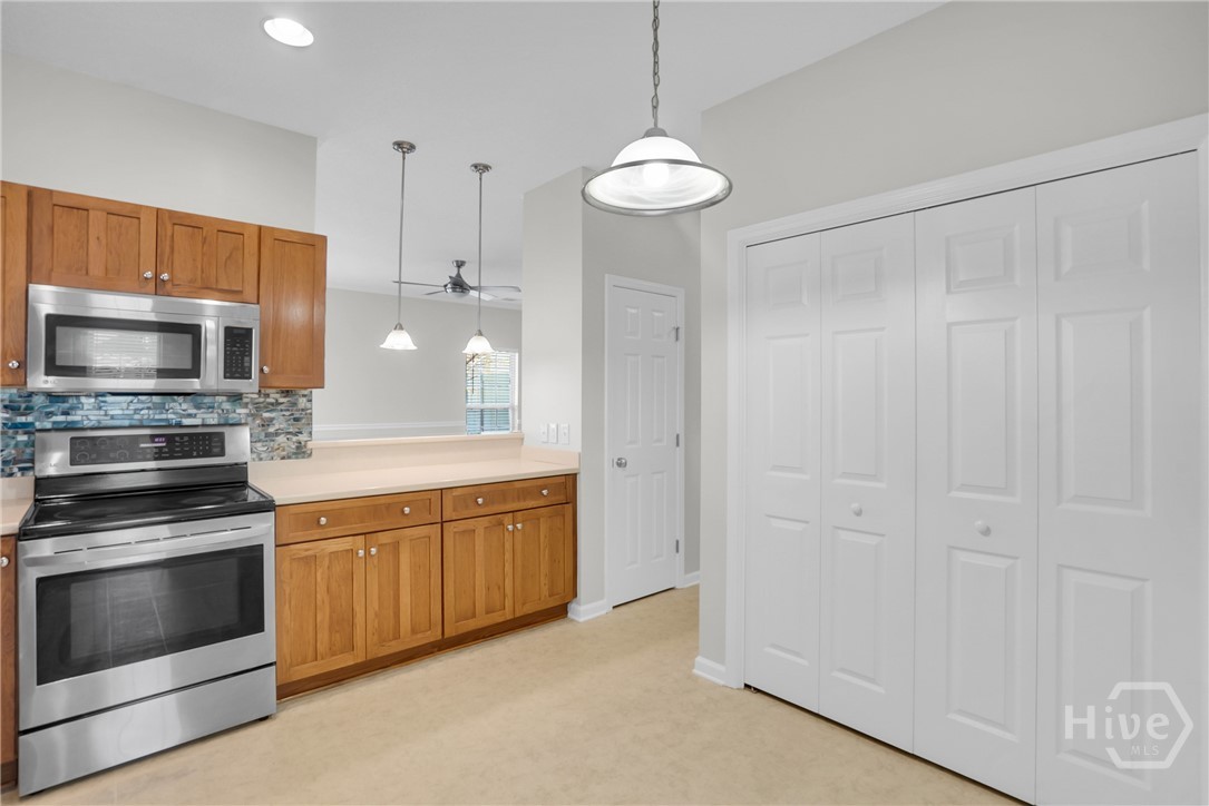 110 Coach House Square