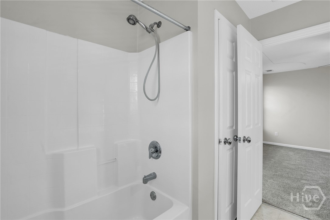 110 Coach House Square