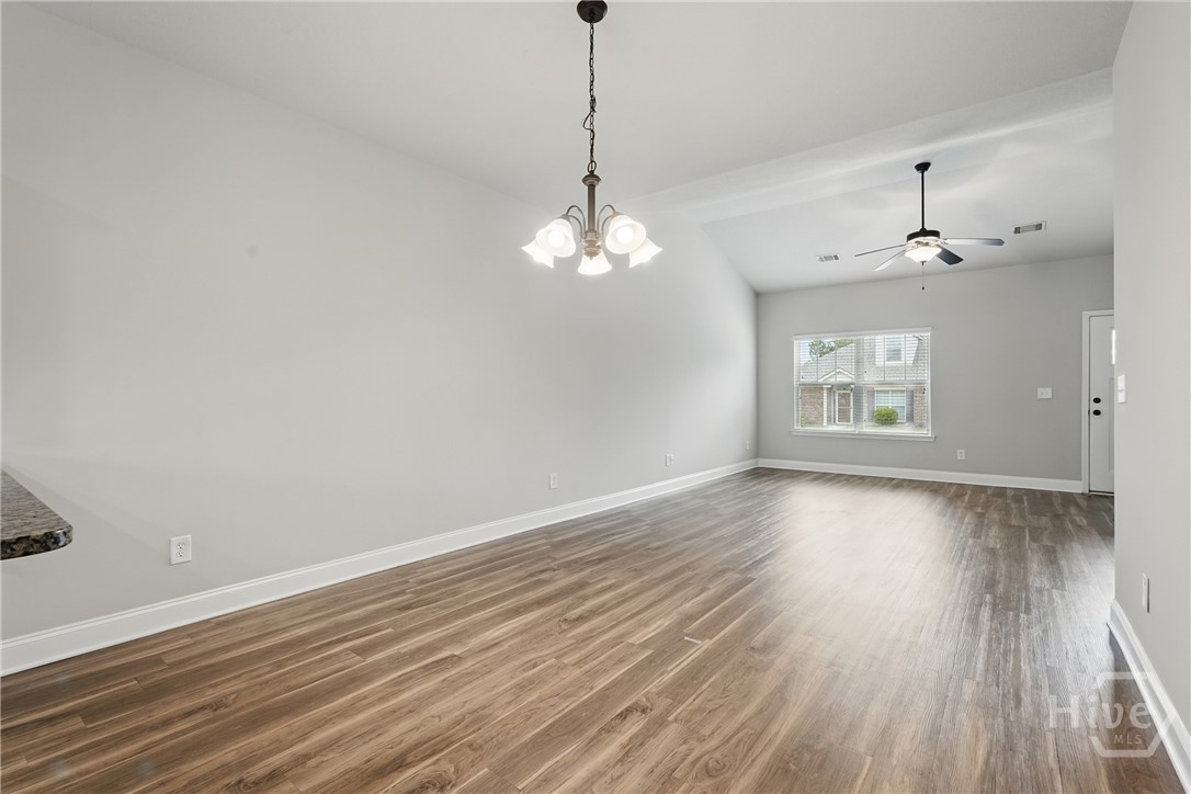 515 Potter Stone Square