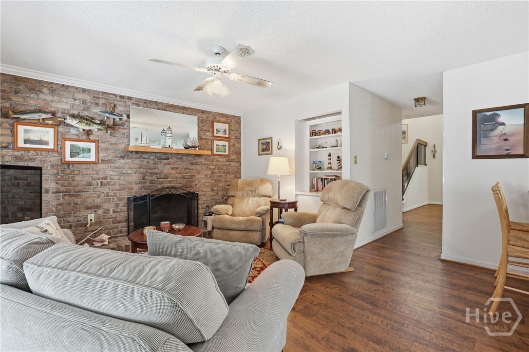 118 Companion Way