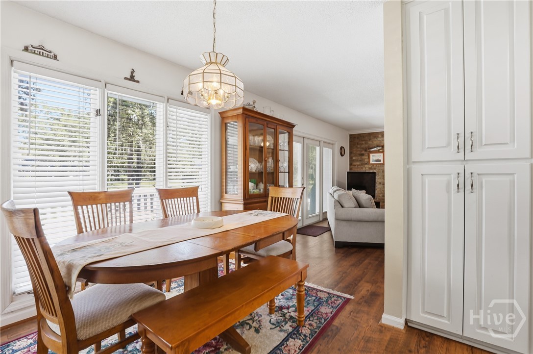 118 Companion Way