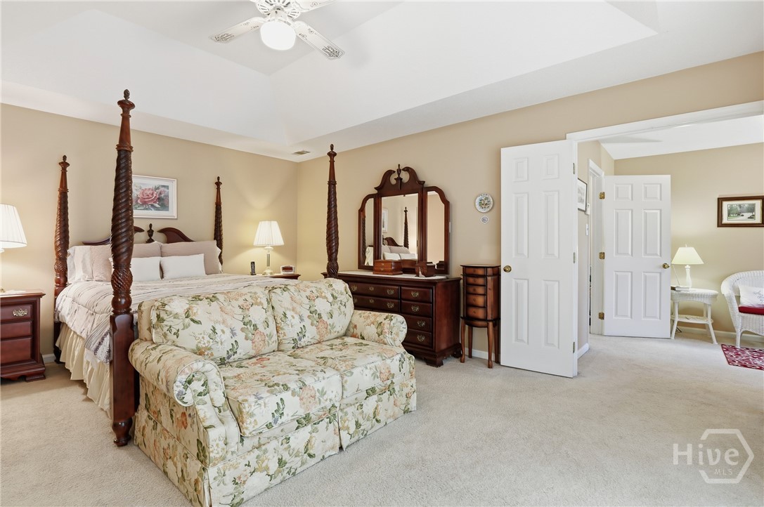 118 Companion Way