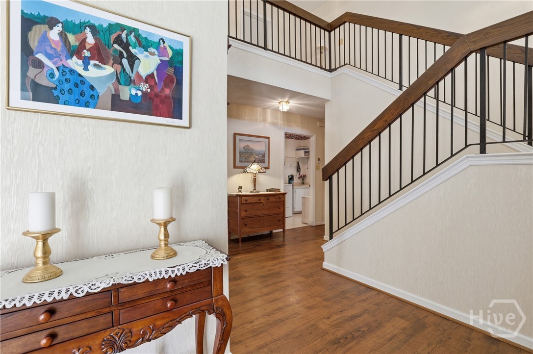 118 Companion Way