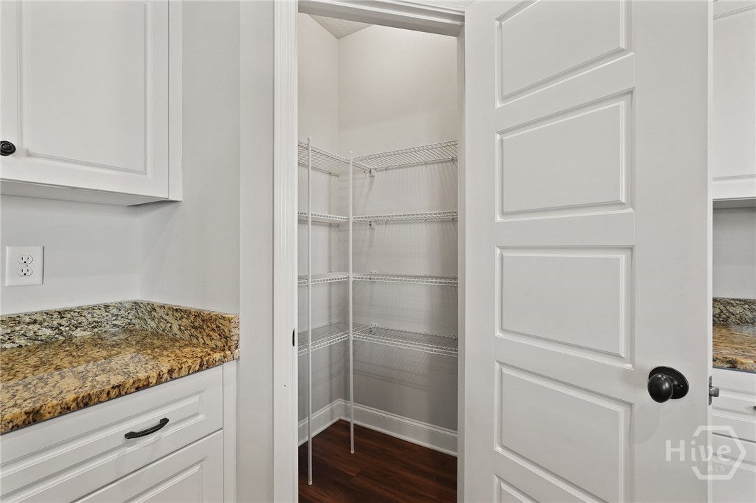 505 Potter Stone Square