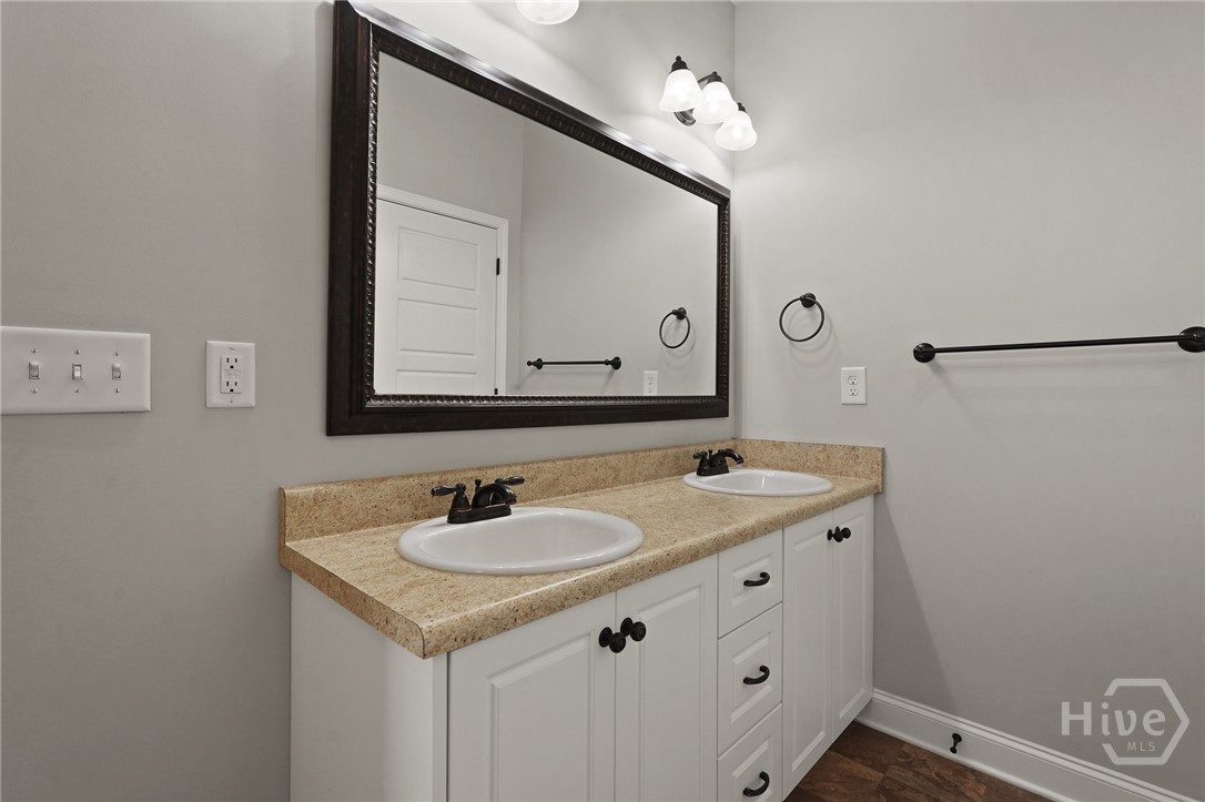 505 Potter Stone Square