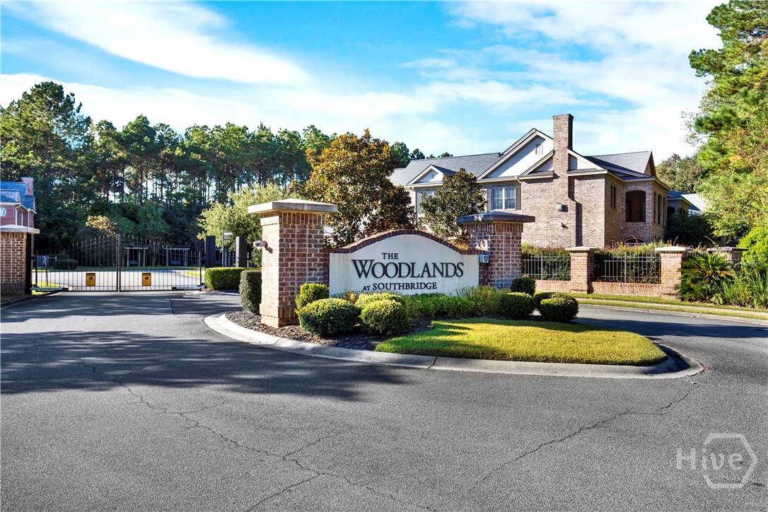1501 Woodside Ridge