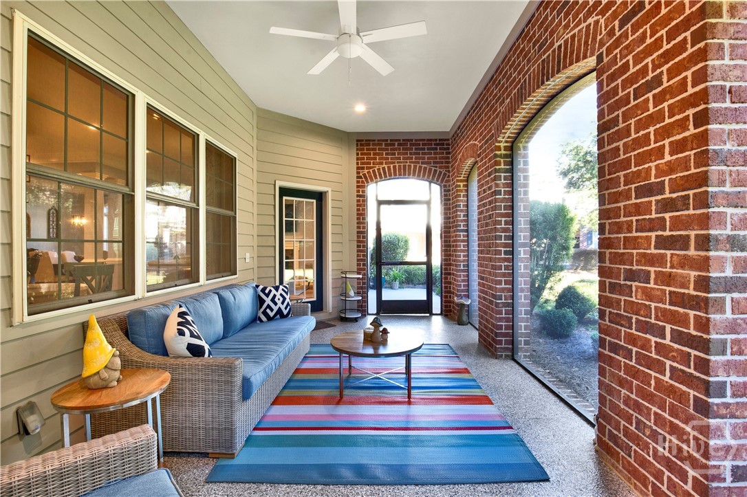 1501 Woodside Ridge